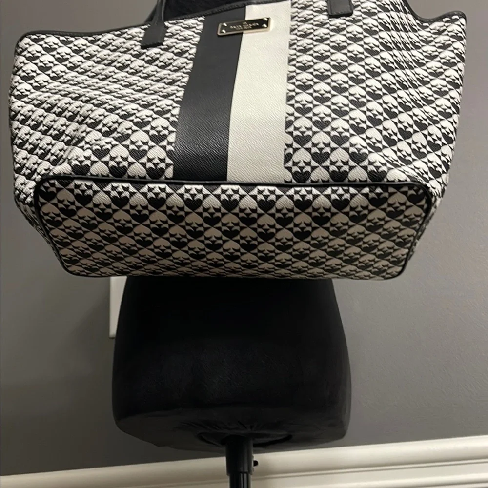 Kate Spade Black and White Tote Bag - Picture 4 of 13